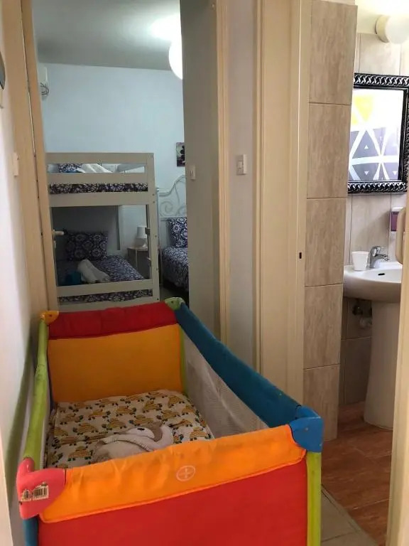 Sea view one bed apartment with pool in Peyia B7