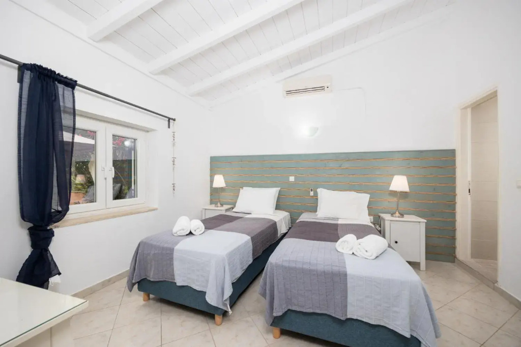 Levrecchio Beach Cottage