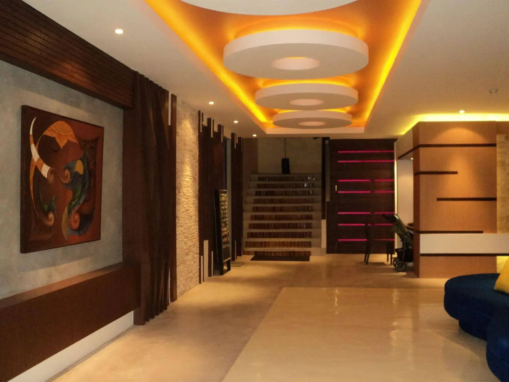 Iyara Beach Hotel And Plaza