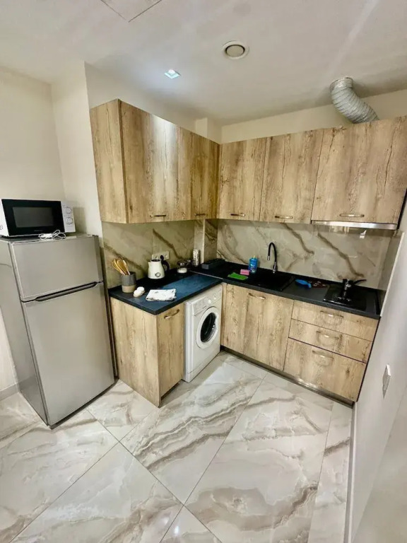 1bdr luxury apartment