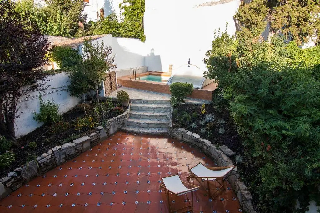 tuGuest Pool House Albaicin