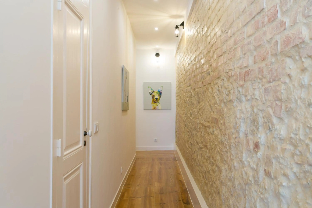 JOIVY Gorgeous 3BR home w/balcony nearby Time Out Market