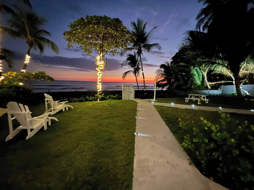 Backyard Beach House Oceanfront Luxury 5 Bdr