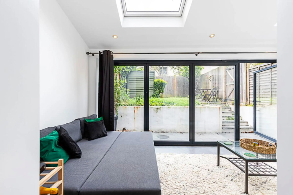 Cosy and Modern Battersea Home