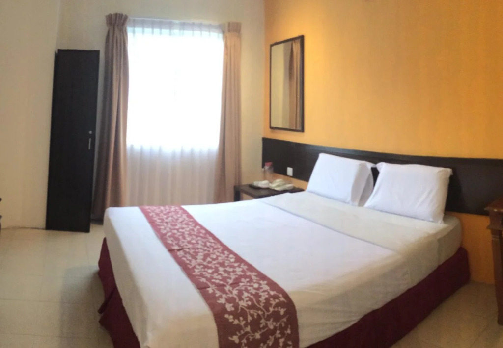 GRAND FAR EAST HOTEL SDN BHD