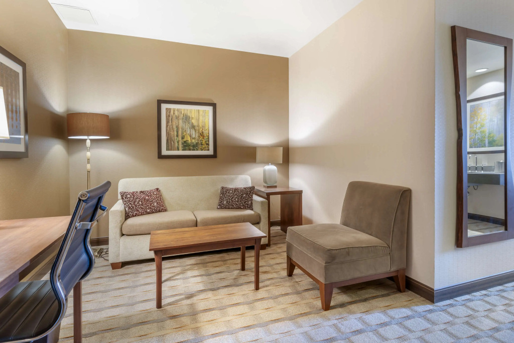 Best Western Premier Boulder Falls Inn