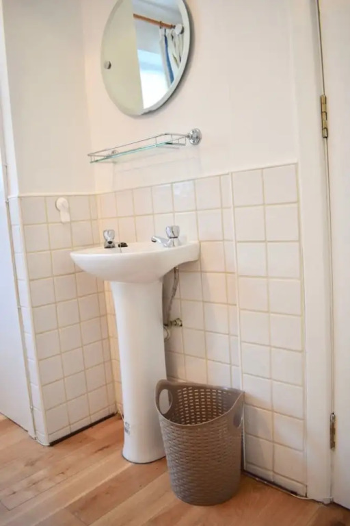 2 Bedroom Home With Parking In Ballsbridge