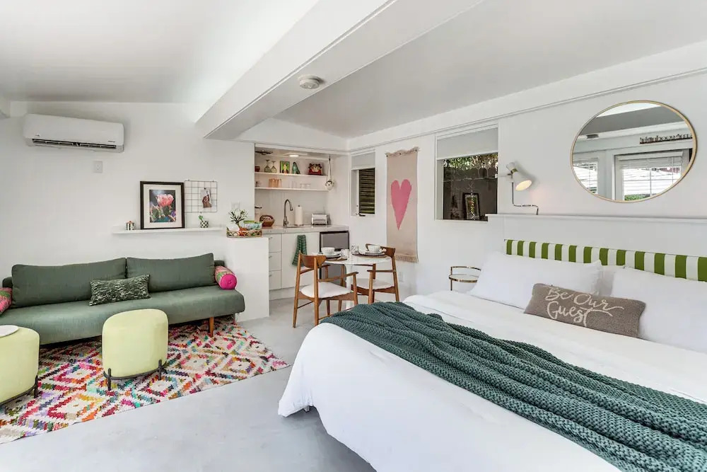 5 Blocks to El Paseo: Palm Desert Casita w/ Pool