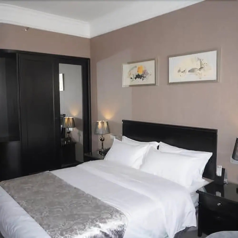Starway Hotel