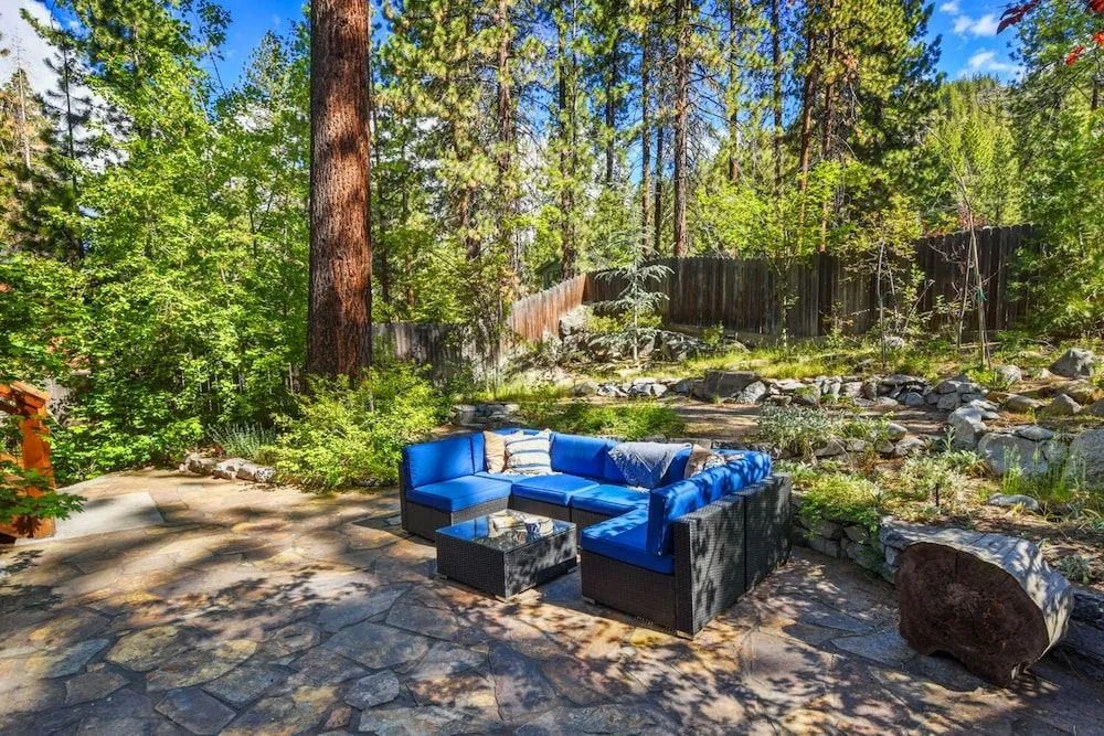 Rocky Retreat