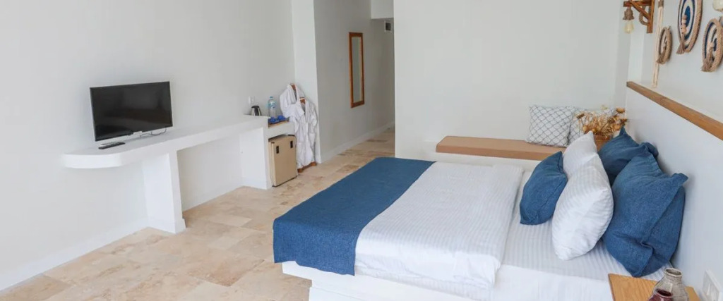 Ayvalık Mavi Çam Otel