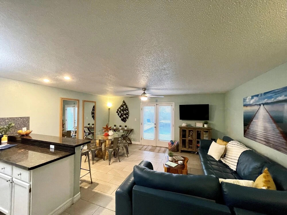 Cognito Townhouse 3 Bedroom Home by RedAwning