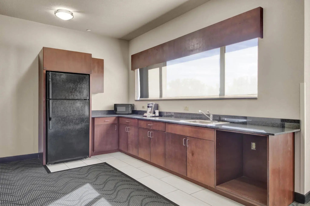 Holiday Inn Express and Suites Oklahoma City North by IHG