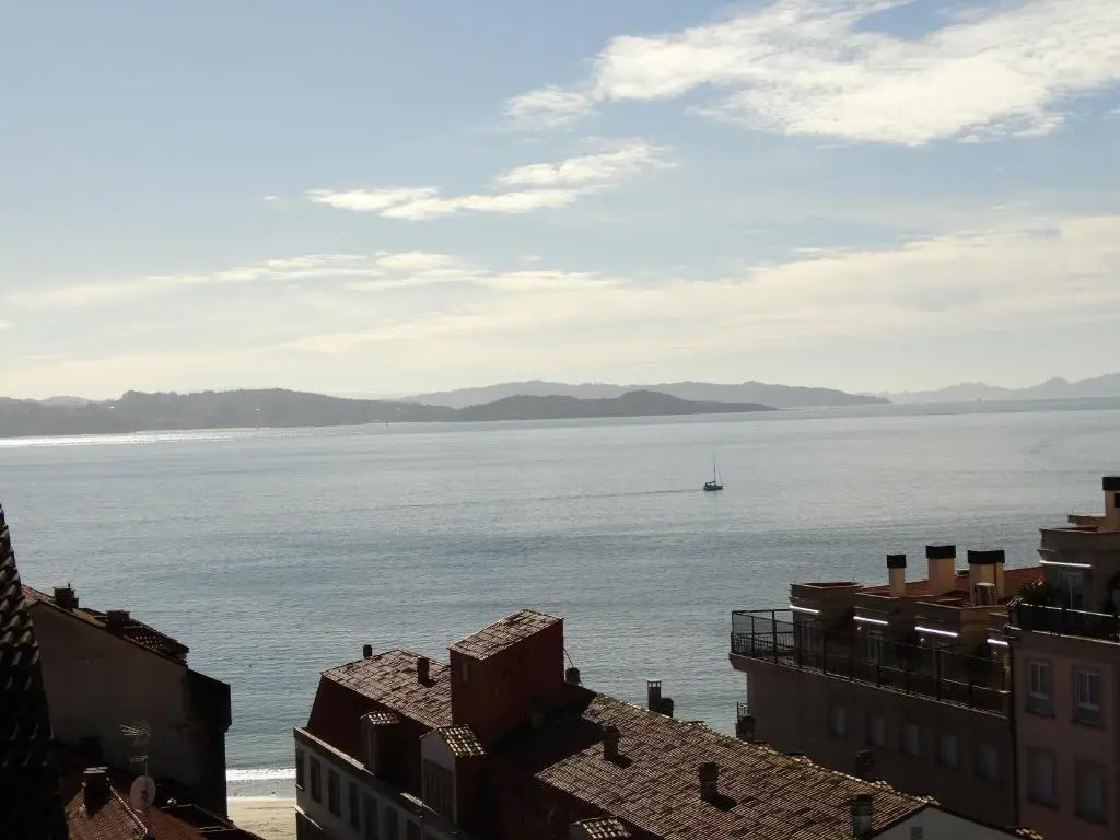 Apartamento ático en Sanxenxo a 160 m de Playa Silgar