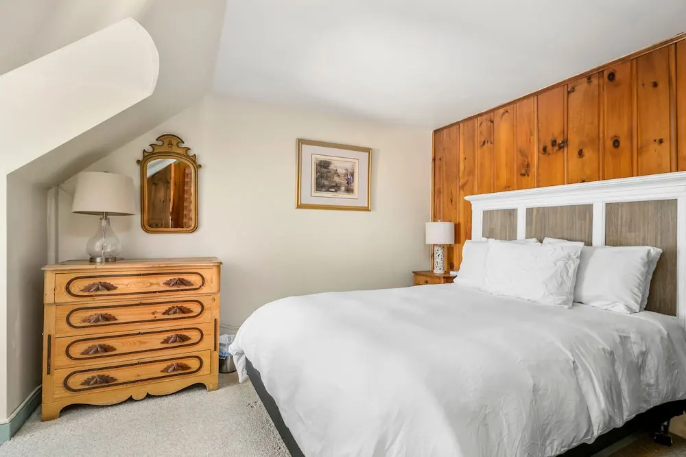 Isaiah Hall Inn
