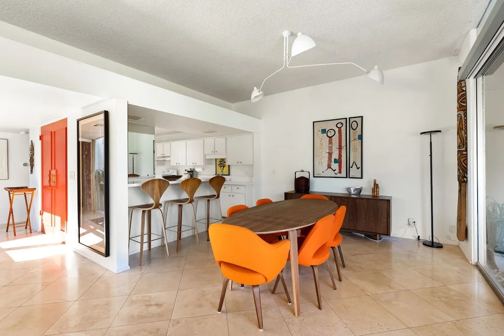 Mid-mod Krisel Getaway Walkable on El Paseo