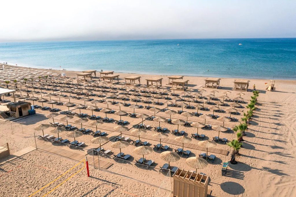 Liu Resorts