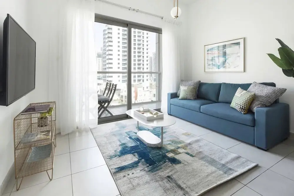 Elegantly Modern 1BR With Lovely Marina Views!