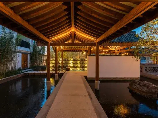 Huangshan hongcunTanhouse Hot Spring Resort