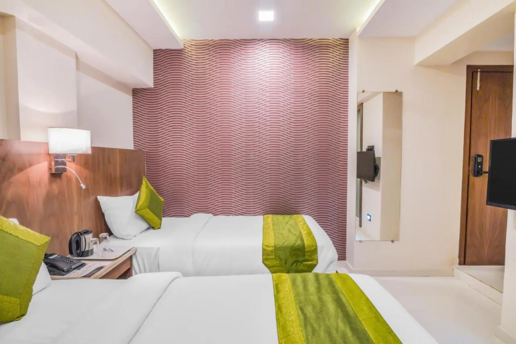 Oxford Hotel Powai