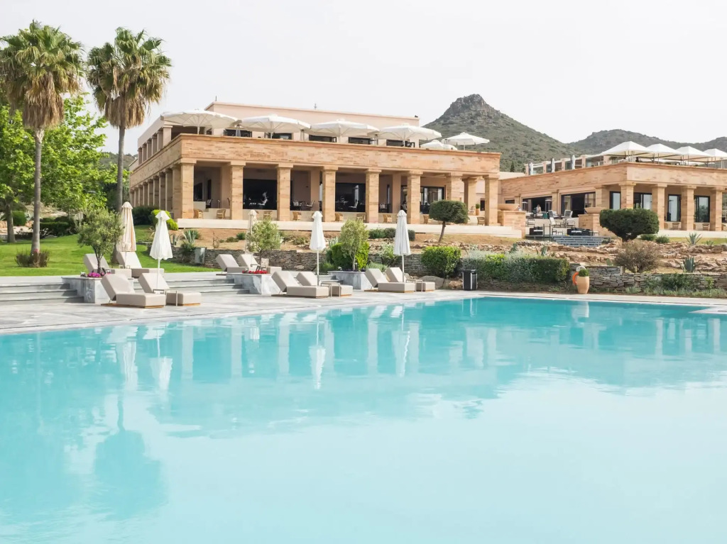 Cape Sounio, a Resort to Live