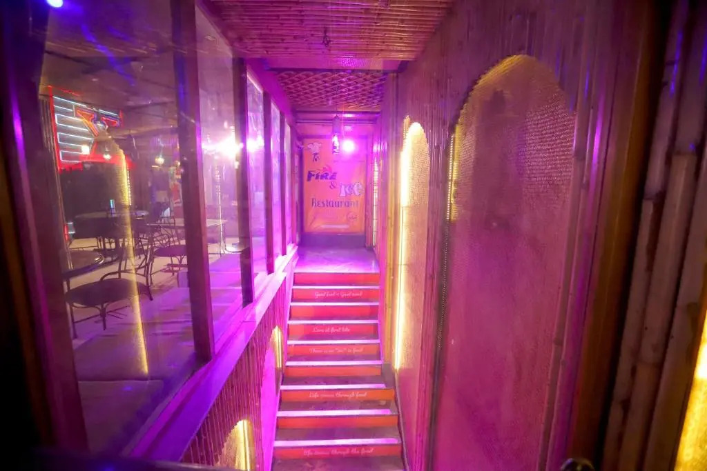 Hotel Hari Piorko Grand - 2 Min from New Delhi Railway Station