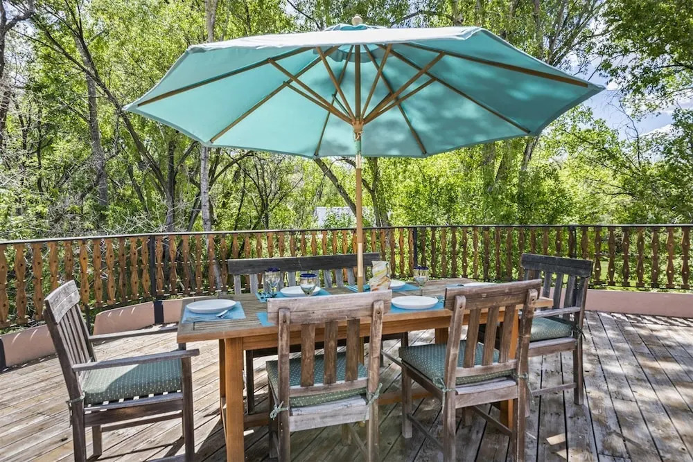 El Torreon - Exclusive Luxury Home, Nestled Next to Water and Trees