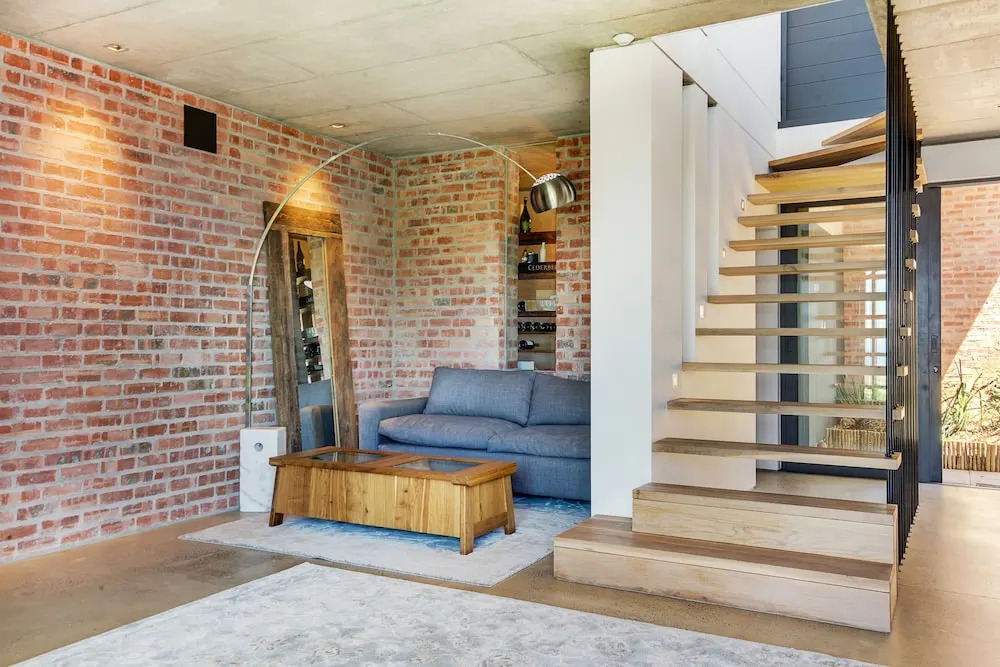 Upper Green Point Roos Villa