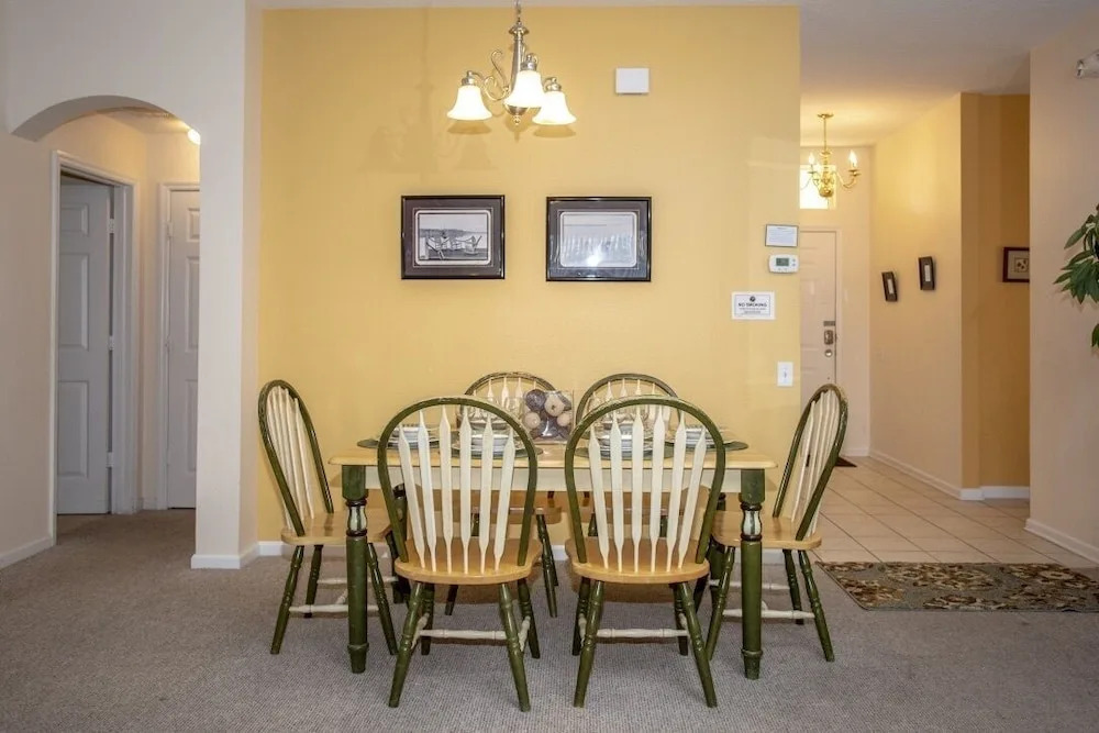 2220 Windsor Palms Resort 60409 / 61623