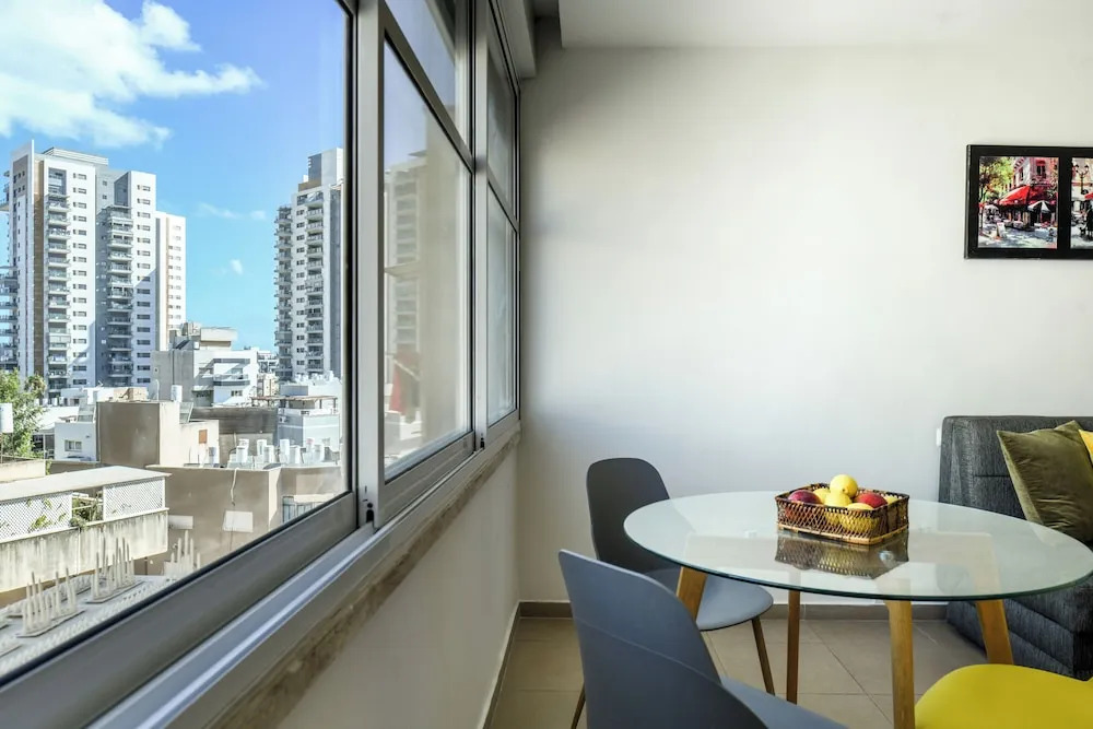 Simple Living in Netanya by Sea N' Rent