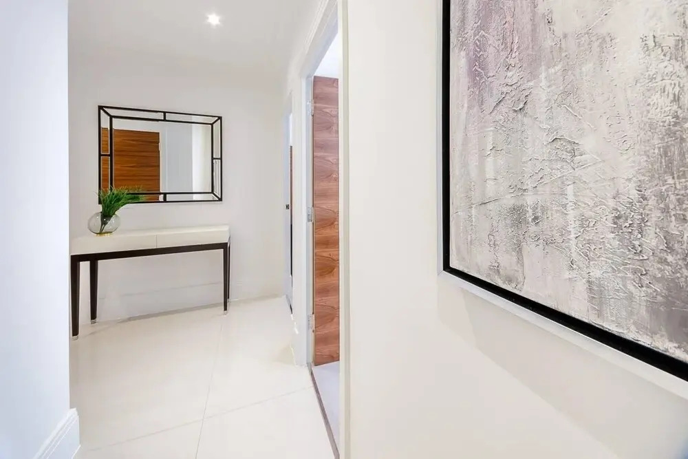 Designer 2 Bed Apartment in Riverside Development