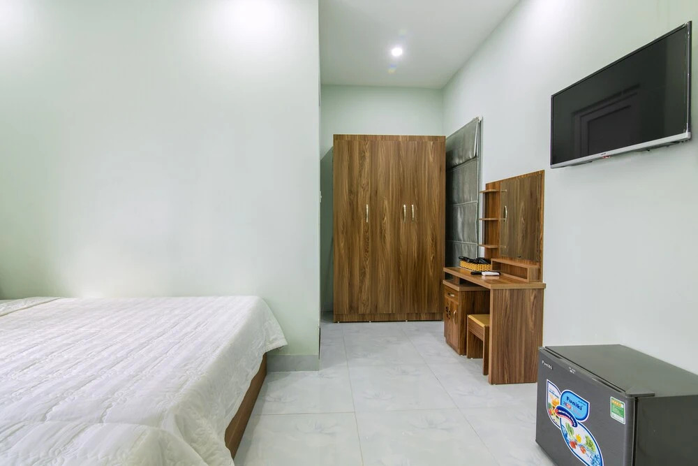 Lucky Hotel by OYO Rooms