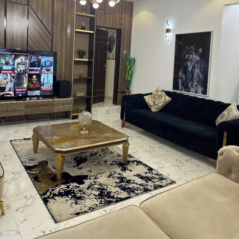 Nouveau Apartment