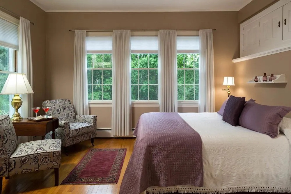 Camden Hawthorn Inn