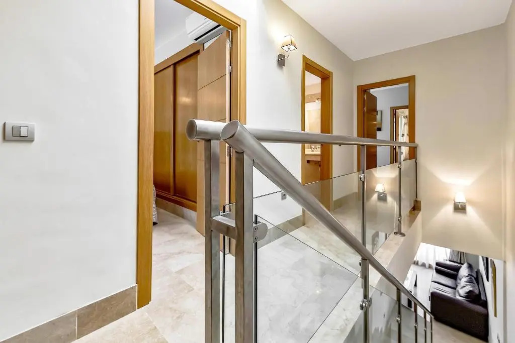 Townhouse 2 bedrooms on the first line