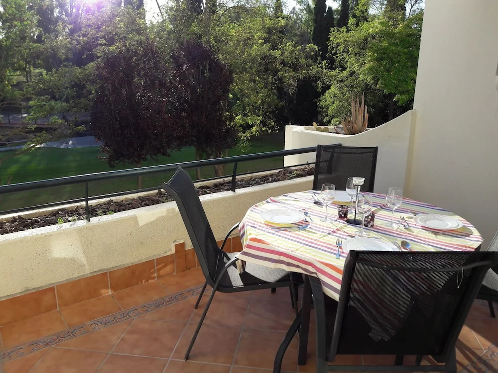 Apartamento en Marbella con vistas al golf