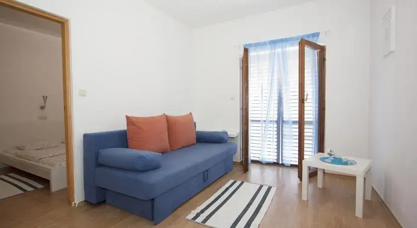Apartments Nikolina