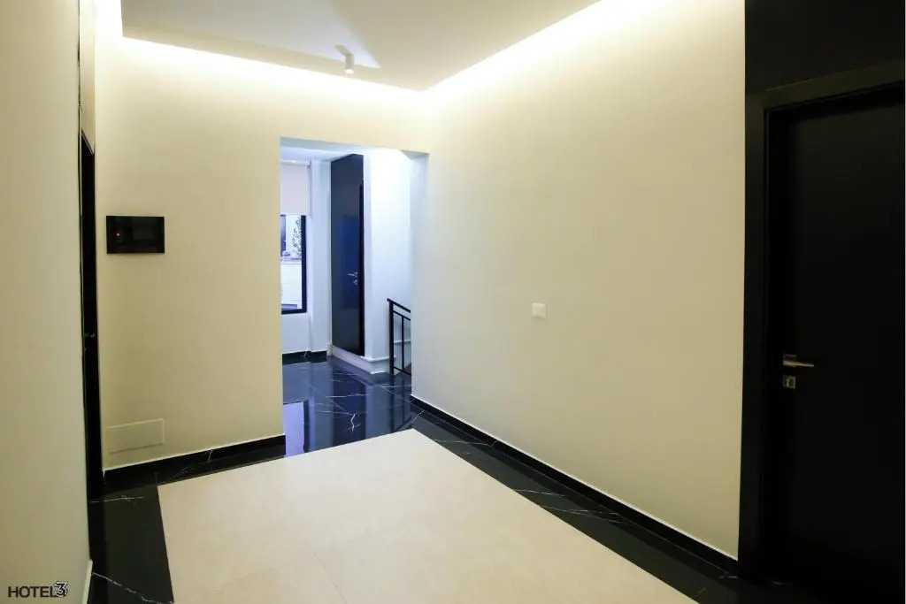 Hotel Three