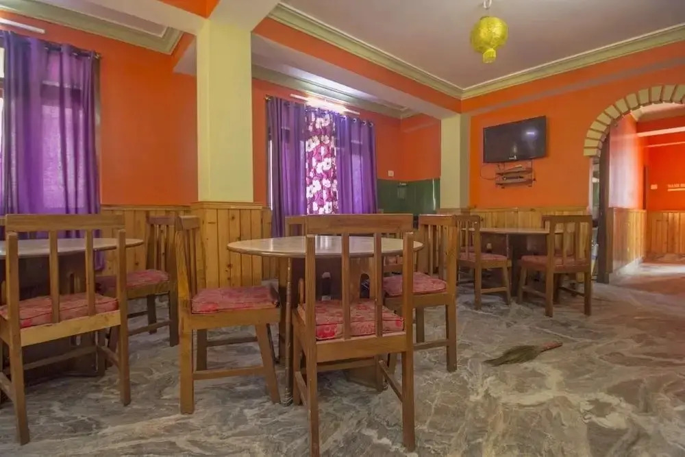 Hotel Chittiz by OYO Roooms