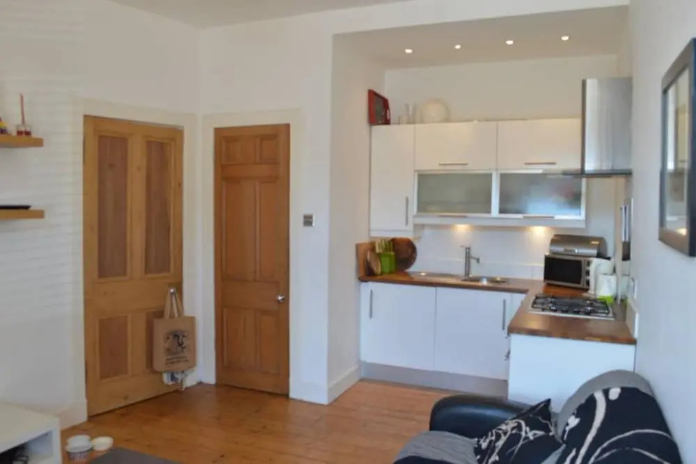 1 Bedroom Flat Near Murrayfield Stadium
