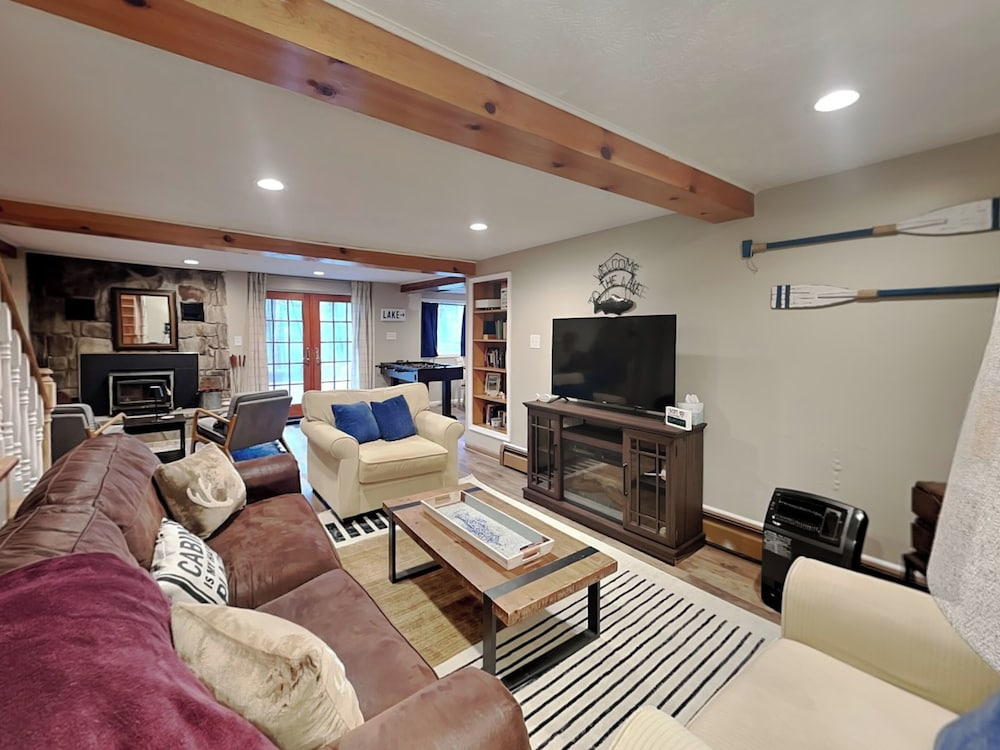 The Whiskey Barrel Lodge by Taylor Made Deep Creek