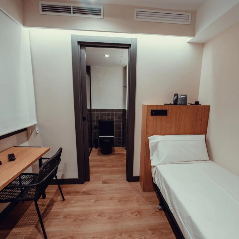 Hotel Transit