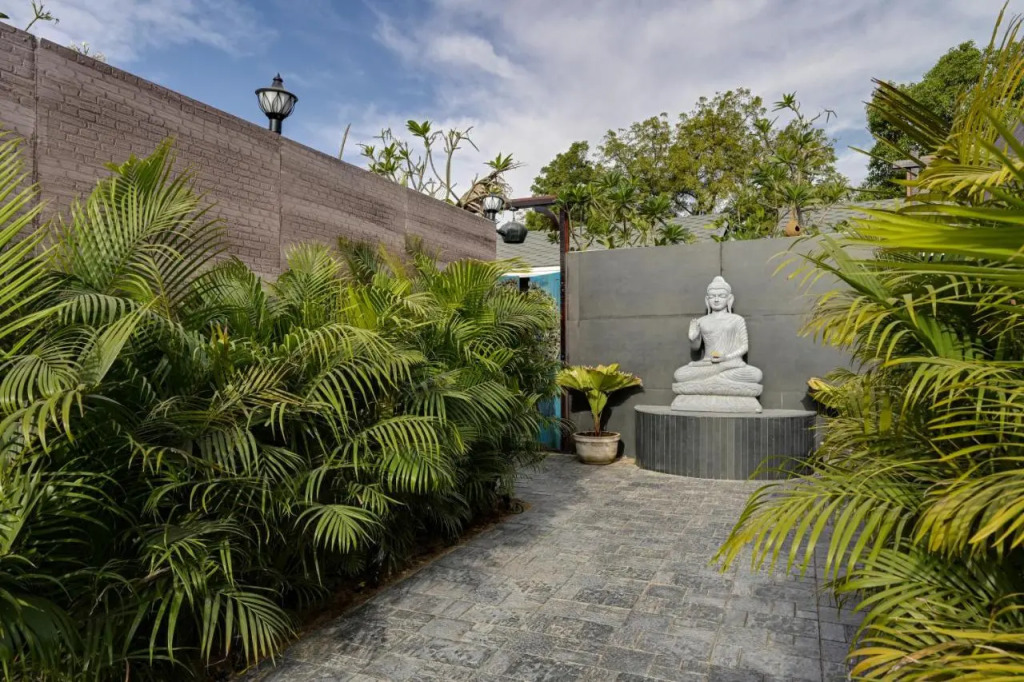 Casawood Resort - A Luxury Private Pool Villa On Mount Abu Road