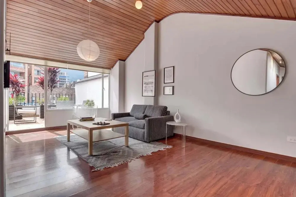 w Delightful 1BR With Terrace in Zona T