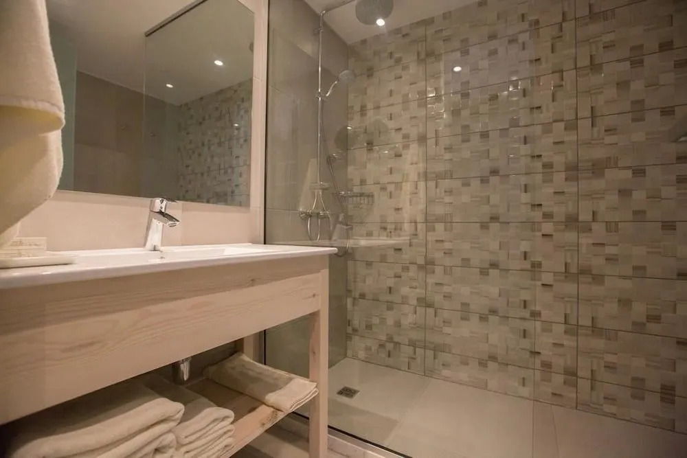Stratovarius Nissi Rooms