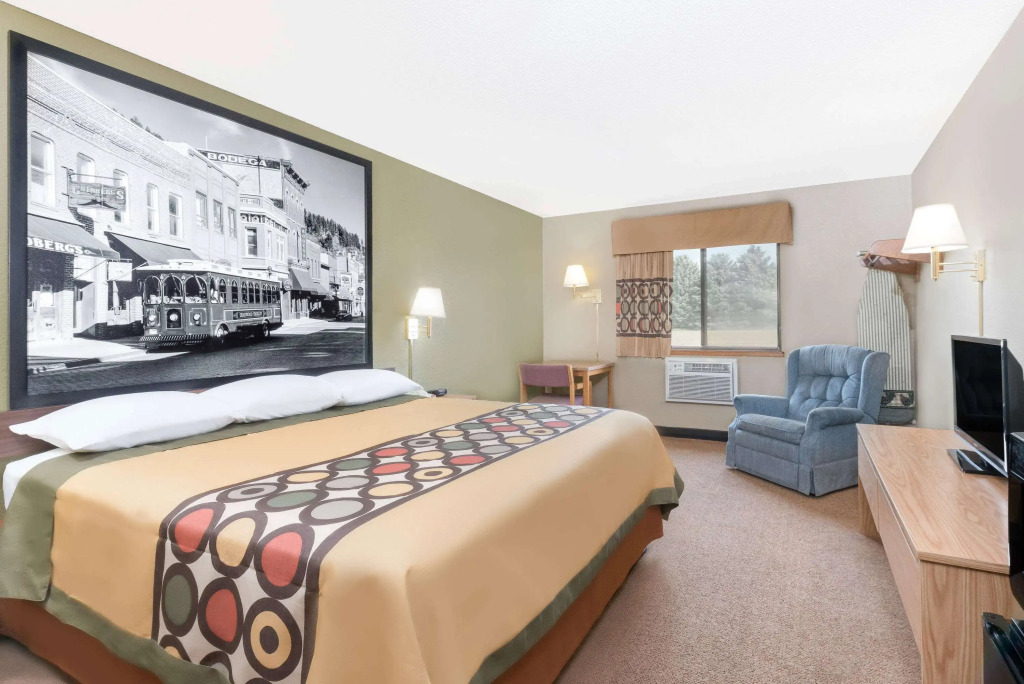 Super 8 by Wyndham Winner SD