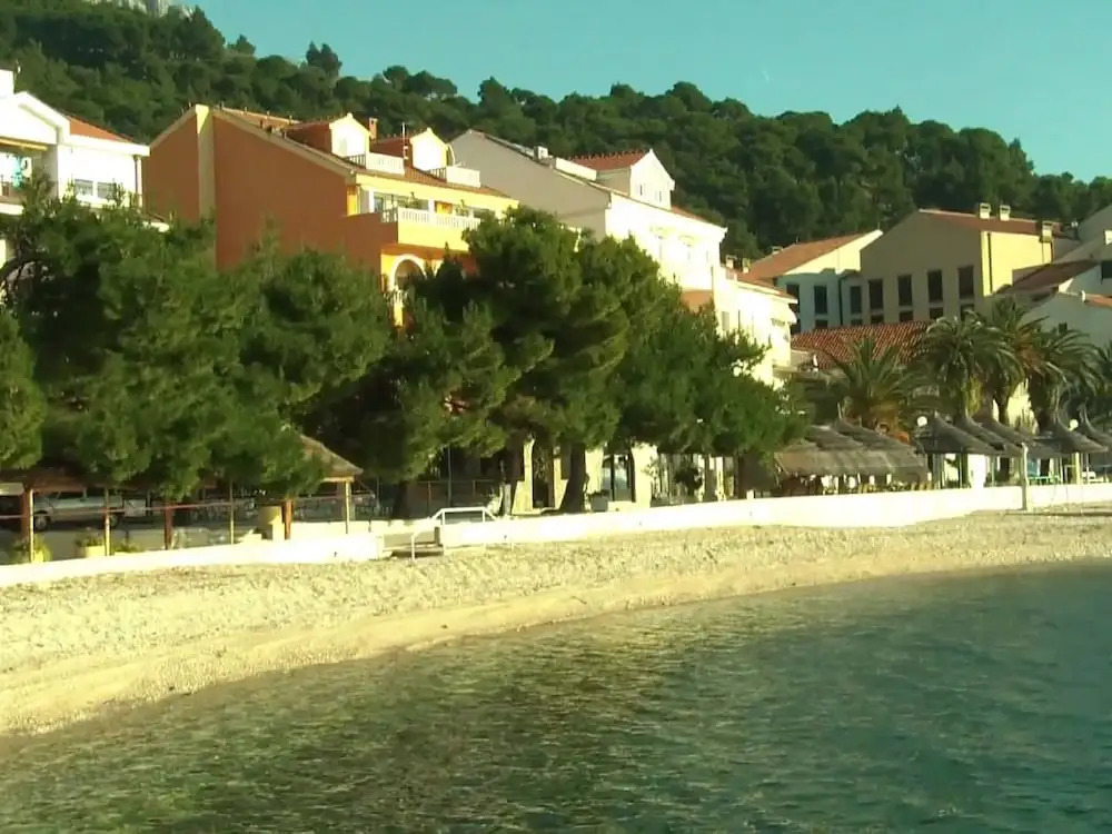 Stylish, Quiet and Beautiful Views Villa With a Pool
