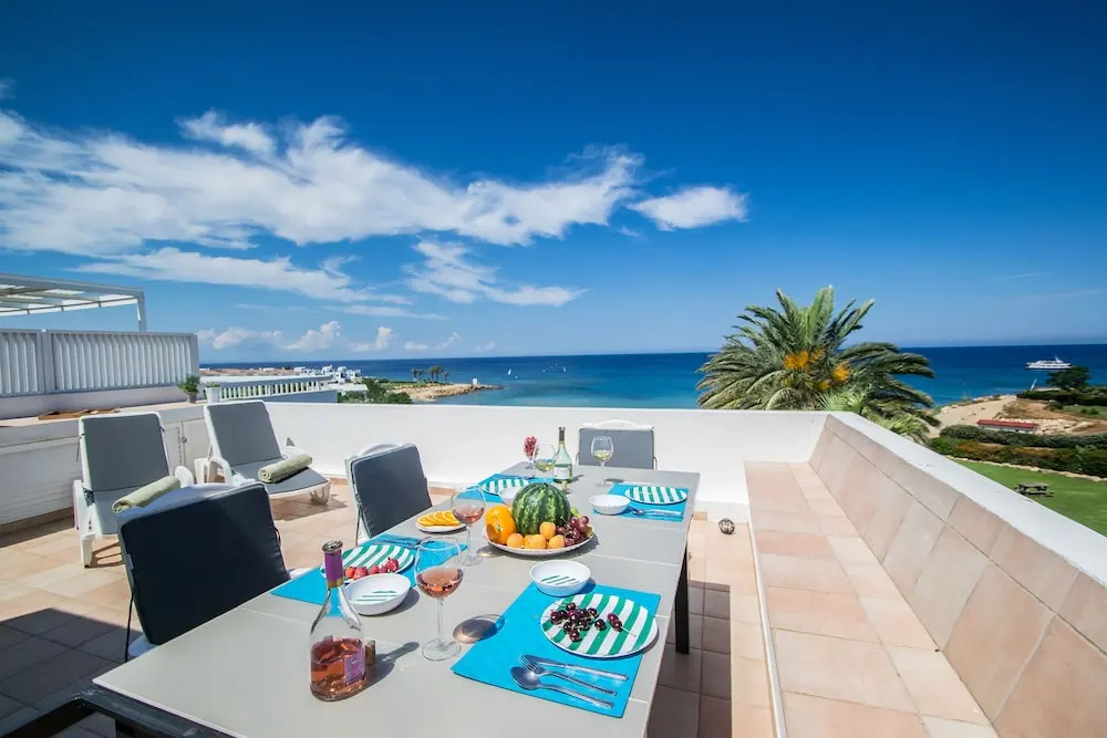 Sirena Bay Villa