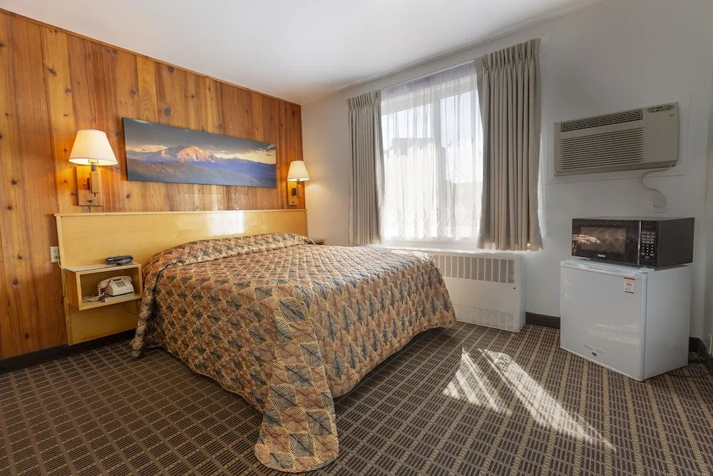Starlight Lodge