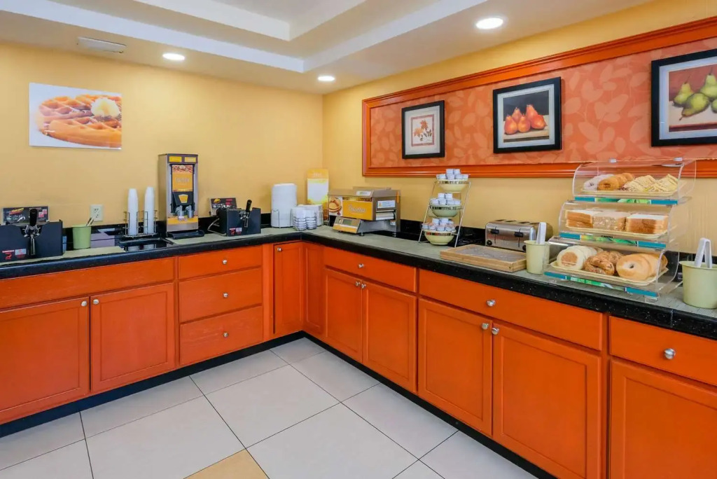 Quality Inn & Suites - Boston/Lexington